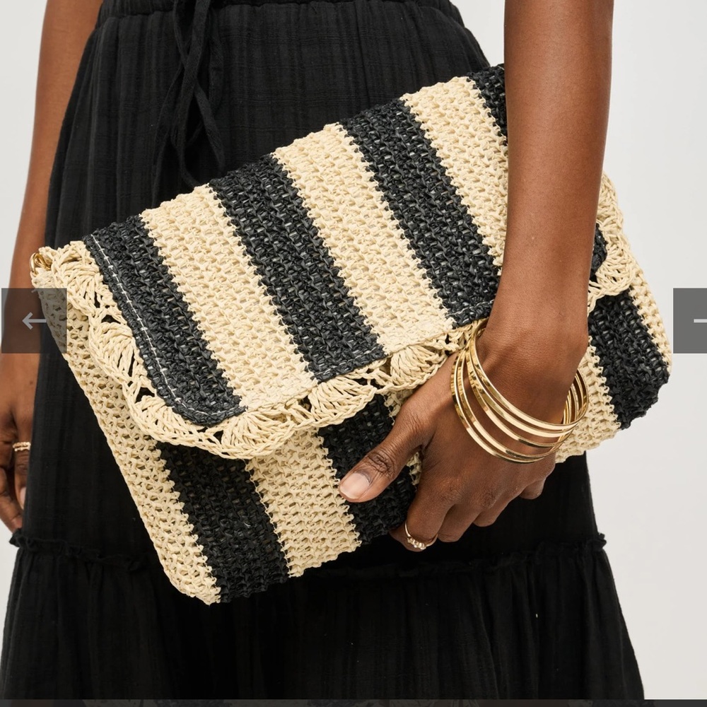 NWT Urban Expressions Winnie Black & Neutral Striped Raffia Crossbody Clutch